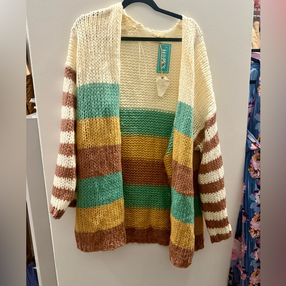 NWT boutique cardigan🌼